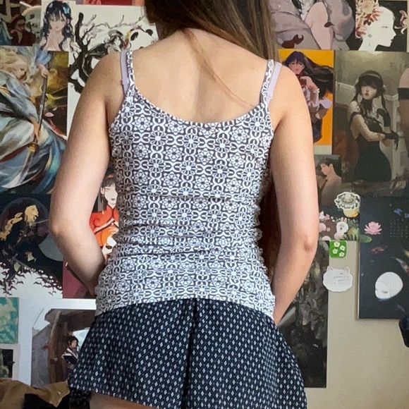 Flattering patterned cami - Picture 2 of 2